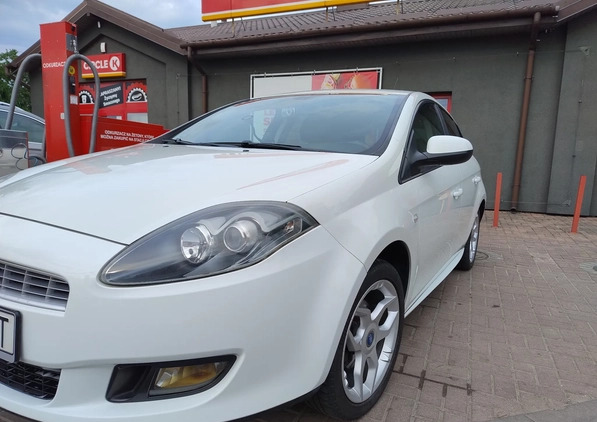 Fiat Bravo cena 17999 przebieg: 282700, rok produkcji 2010 z Lubawa małe 742